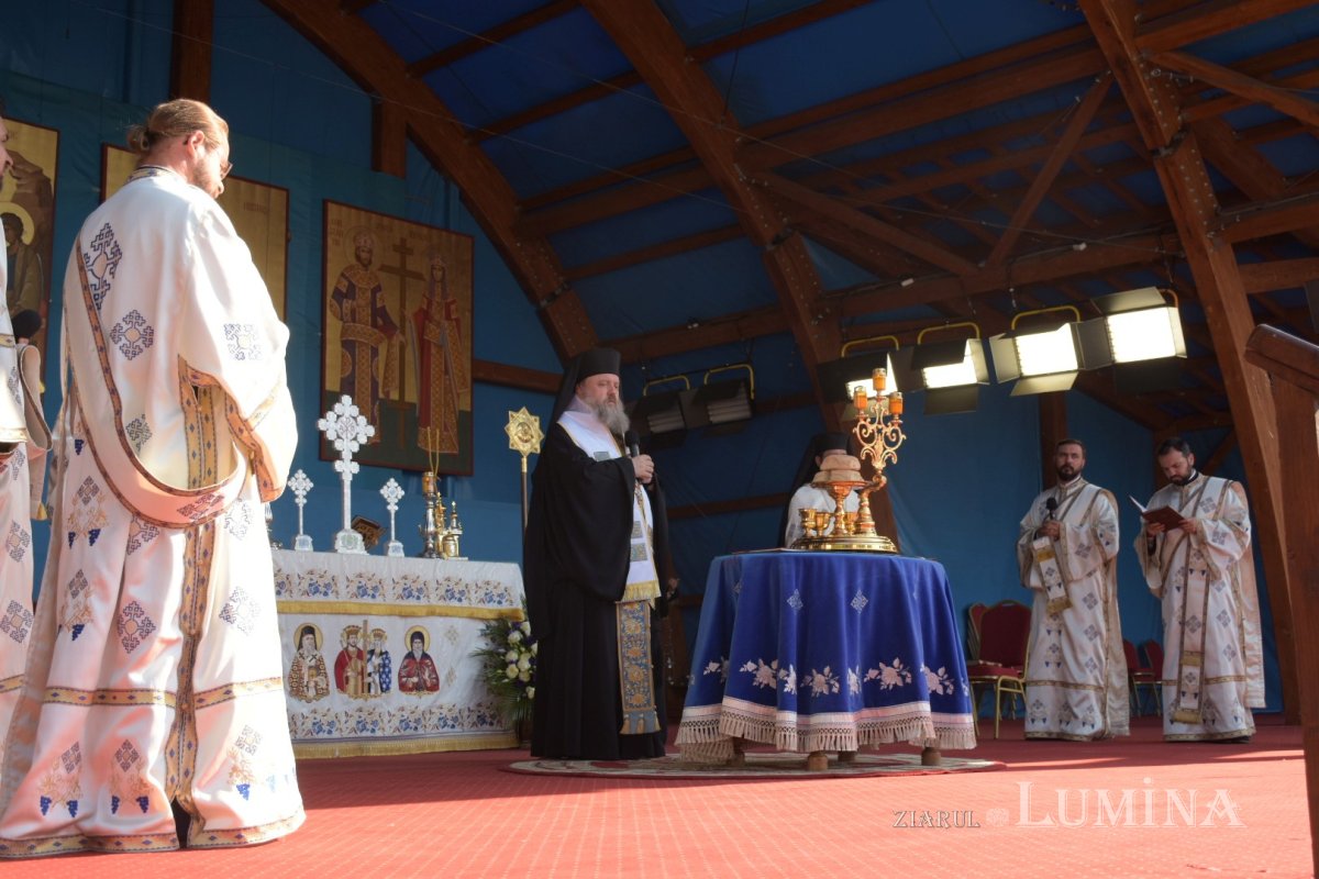 Prohodul Maicii Domnului la Catedrala Patriarhală 180337