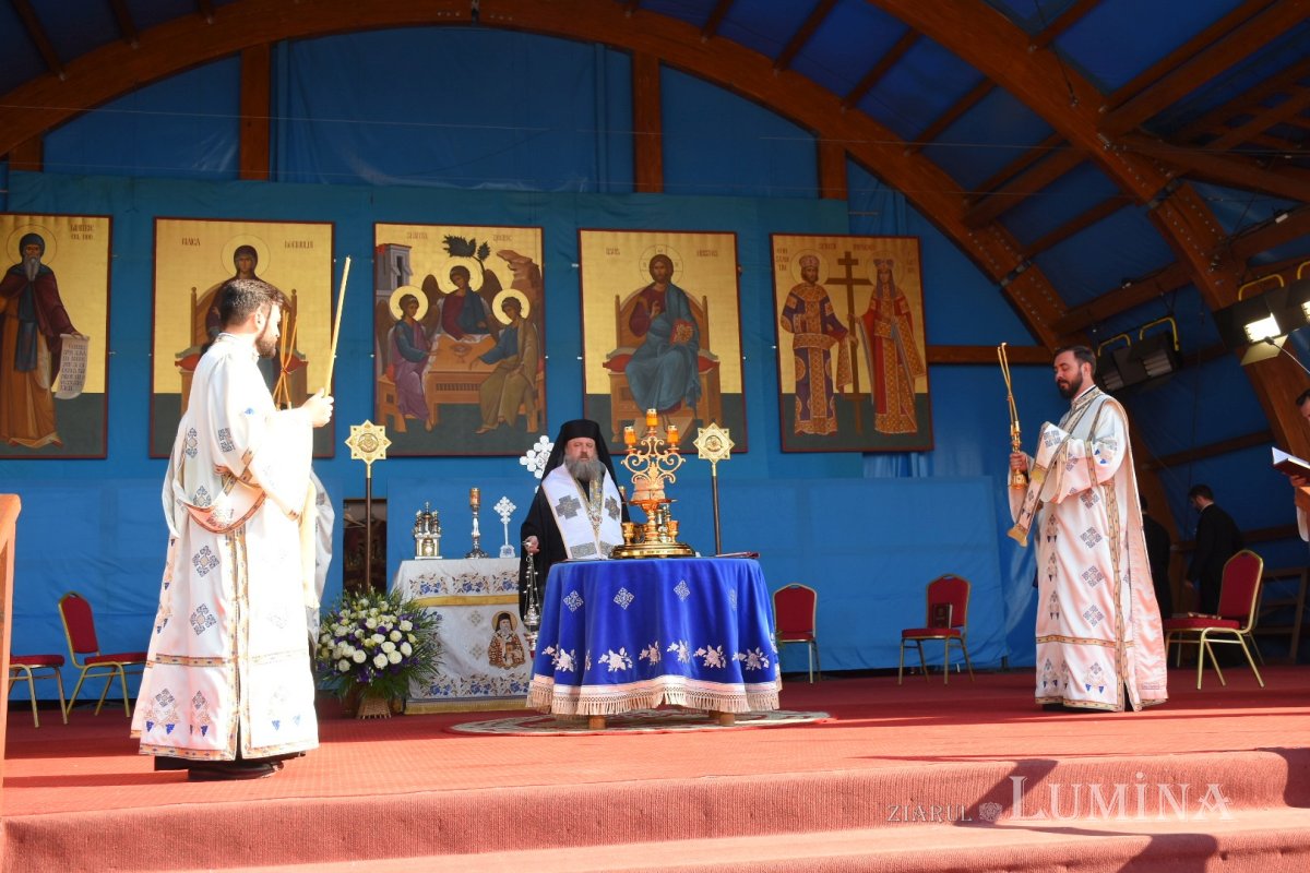 Prohodul Maicii Domnului la Catedrala Patriarhală 180338