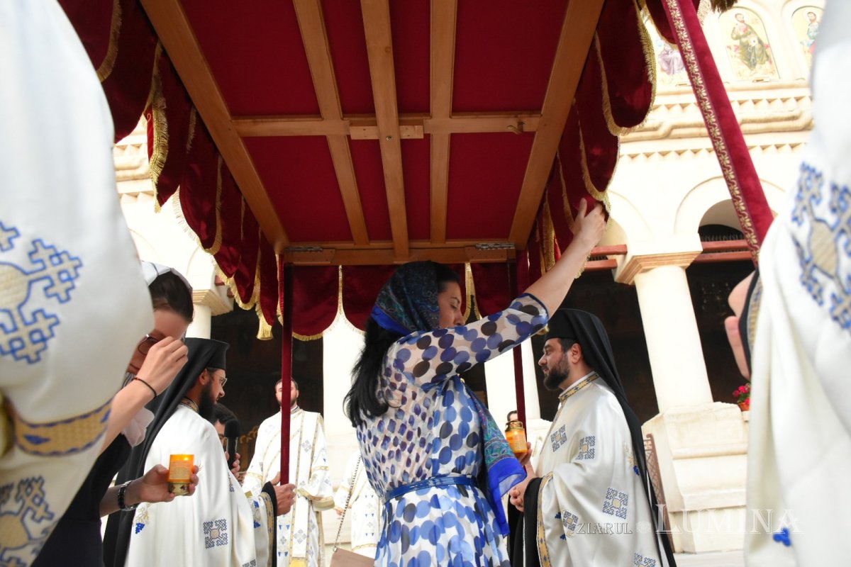 Prohodul Maicii Domnului la Catedrala Patriarhală 180348
