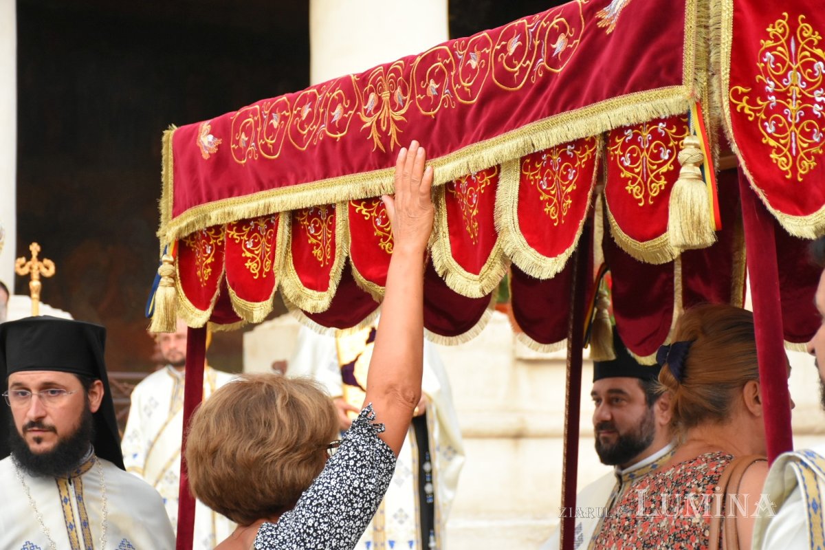 Prohodul Maicii Domnului la Catedrala Patriarhală 180349
