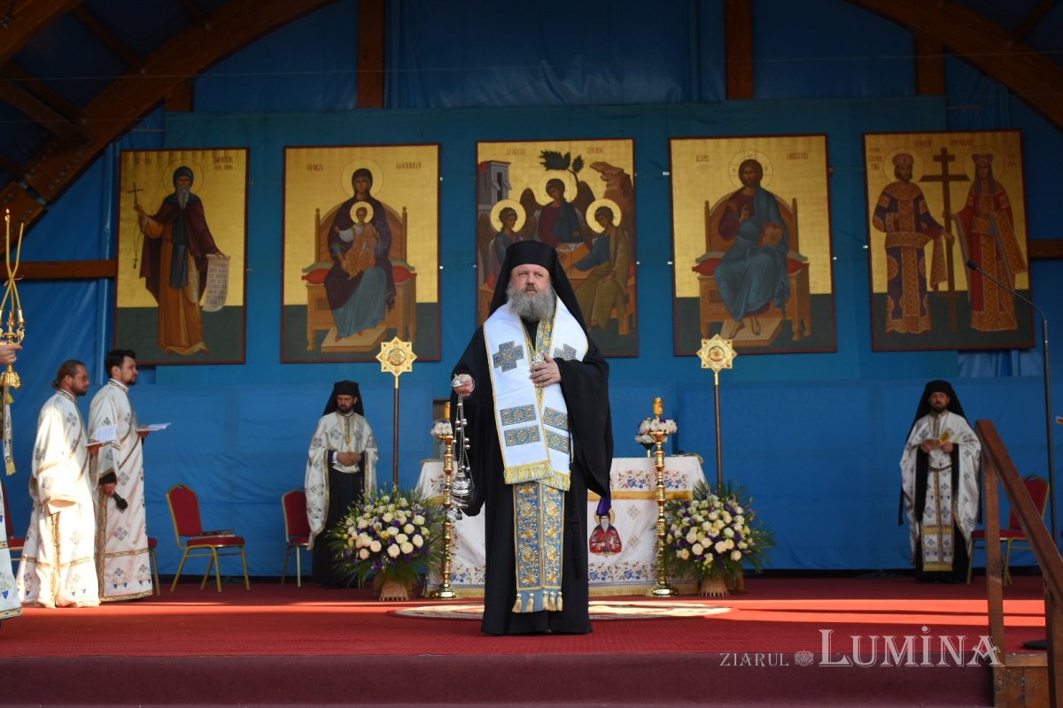 Prohodul Maicii Domnului la Catedrala Patriarhală 180364