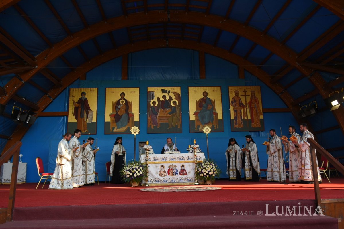 Prohodul Maicii Domnului la Catedrala Patriarhală 180369