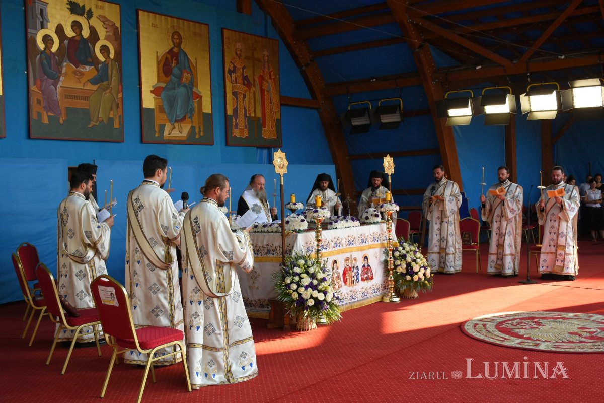 Prohodul Maicii Domnului la Catedrala Patriarhală 180372