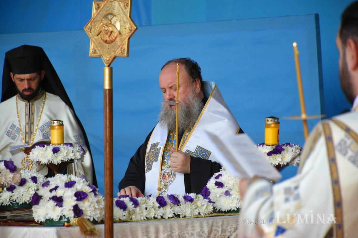 Prohodul Maicii Domnului la Catedrala Patriarhală 180378