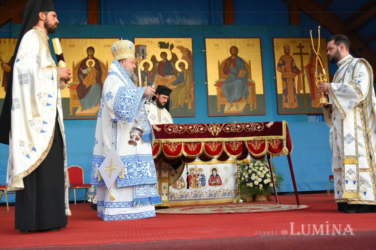 Prohodul Maicii Domnului la Catedrala Patriarhală 180387