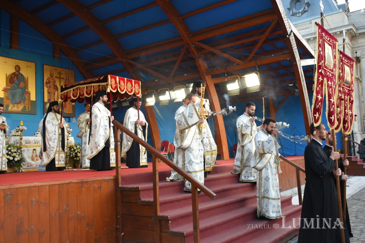 Prohodul Maicii Domnului la Catedrala Patriarhală 180389
