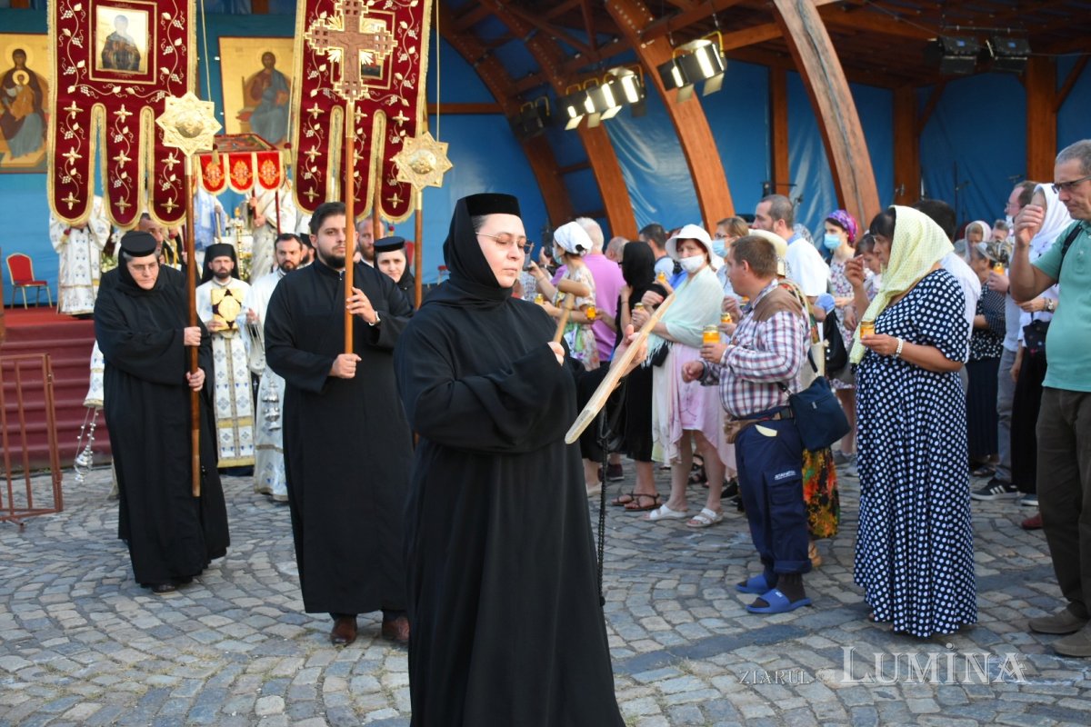 Prohodul Maicii Domnului la Catedrala Patriarhală 180390