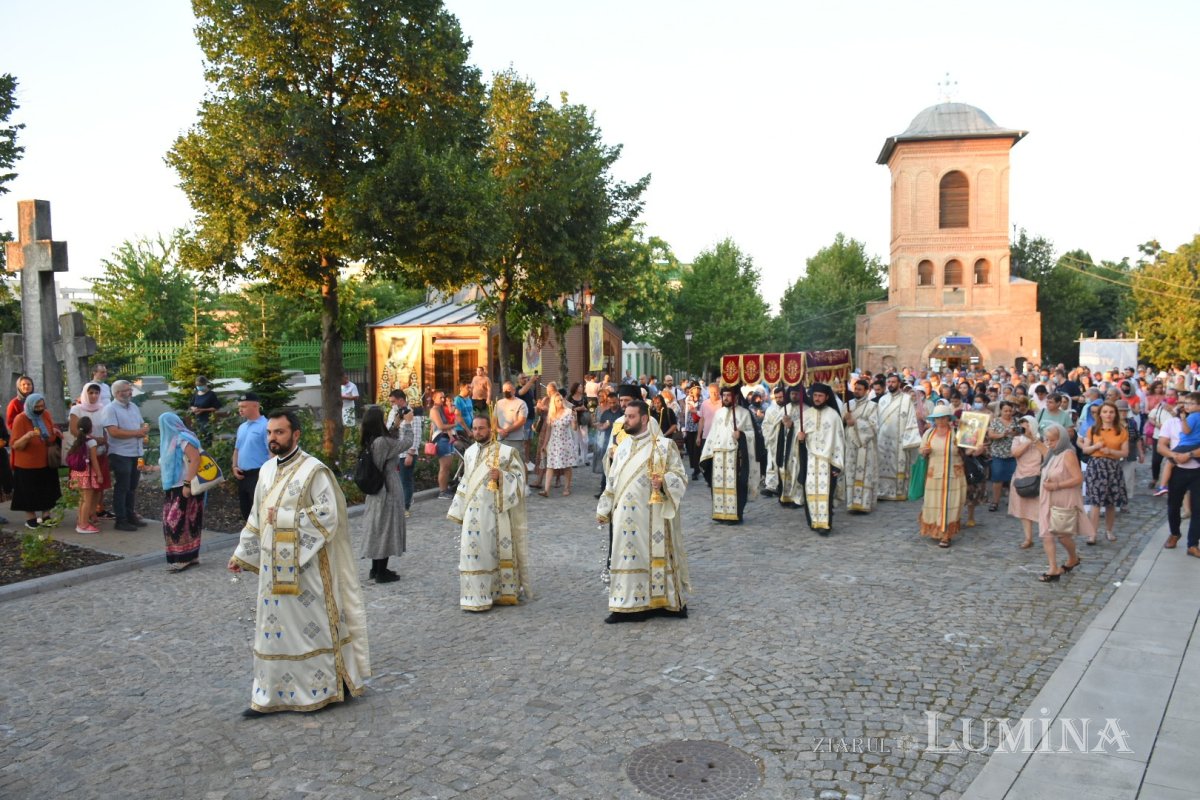Prohodul Maicii Domnului la Catedrala Patriarhală 180399