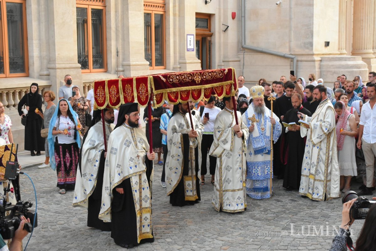Prohodul Maicii Domnului la Catedrala Patriarhală 180410
