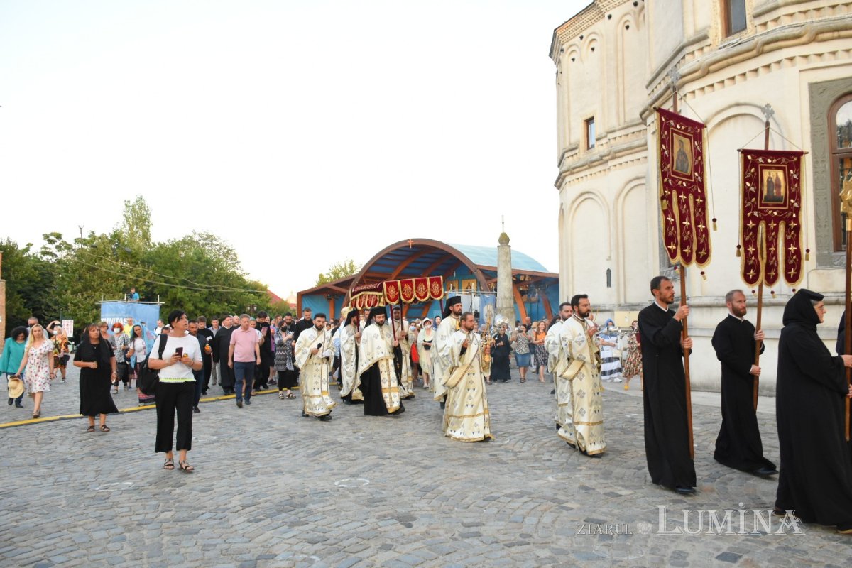 Prohodul Maicii Domnului la Catedrala Patriarhală 180414