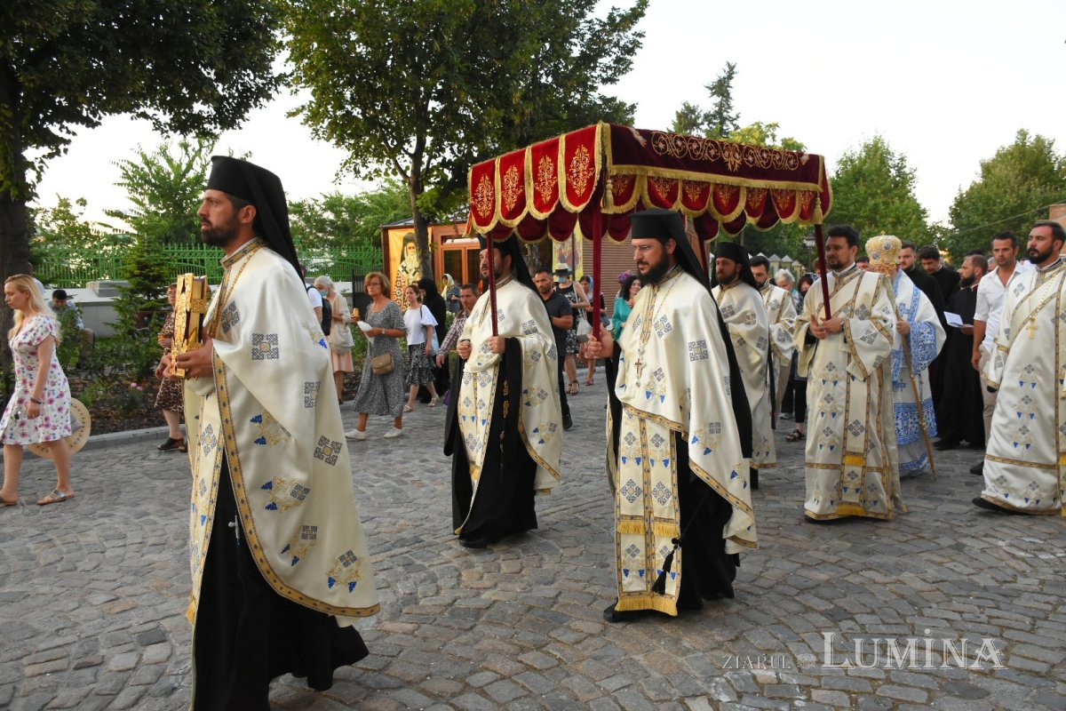 Prohodul Maicii Domnului la Catedrala Patriarhală 180416