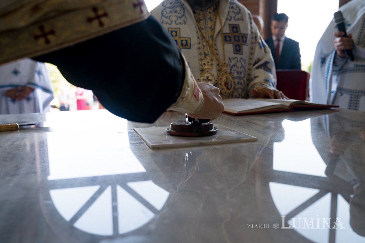 Sfințirea Altarului de vară al Mănăstirii Piatra Sfântă din Iași 180239