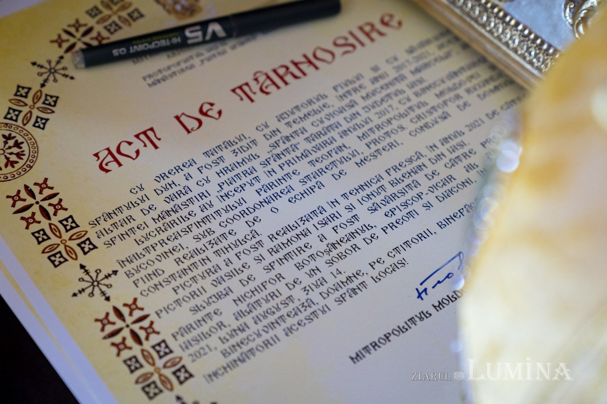 Sfințirea Altarului de vară al Mănăstirii Piatra Sfântă din Iași 180244