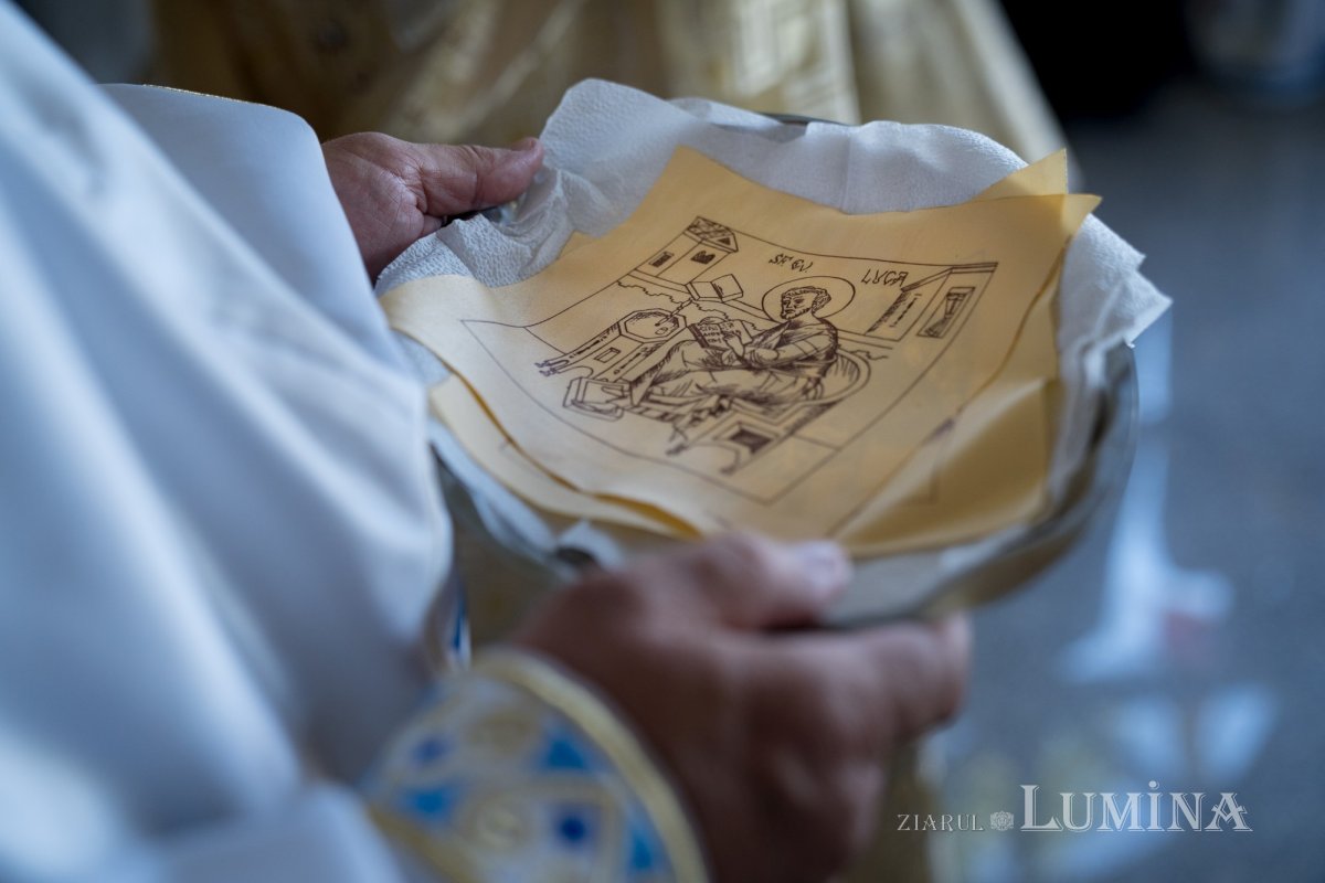 Sfințirea Altarului de vară al Mănăstirii Piatra Sfântă din Iași 180250