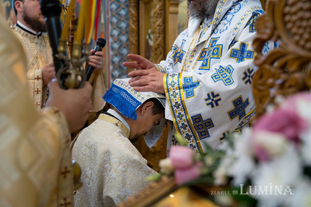 Sfințirea Altarului de vară al Mănăstirii Piatra Sfântă din Iași 180259
