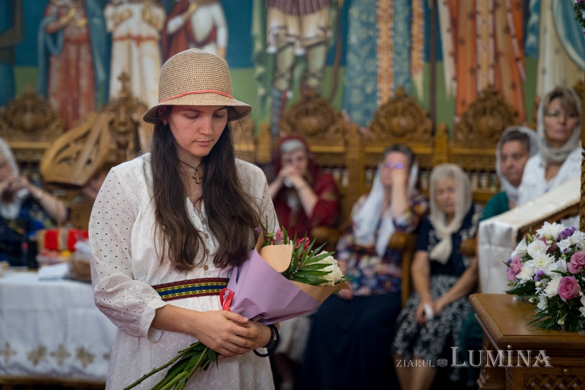Sfințirea Altarului de vară al Mănăstirii Piatra Sfântă din Iași 180260