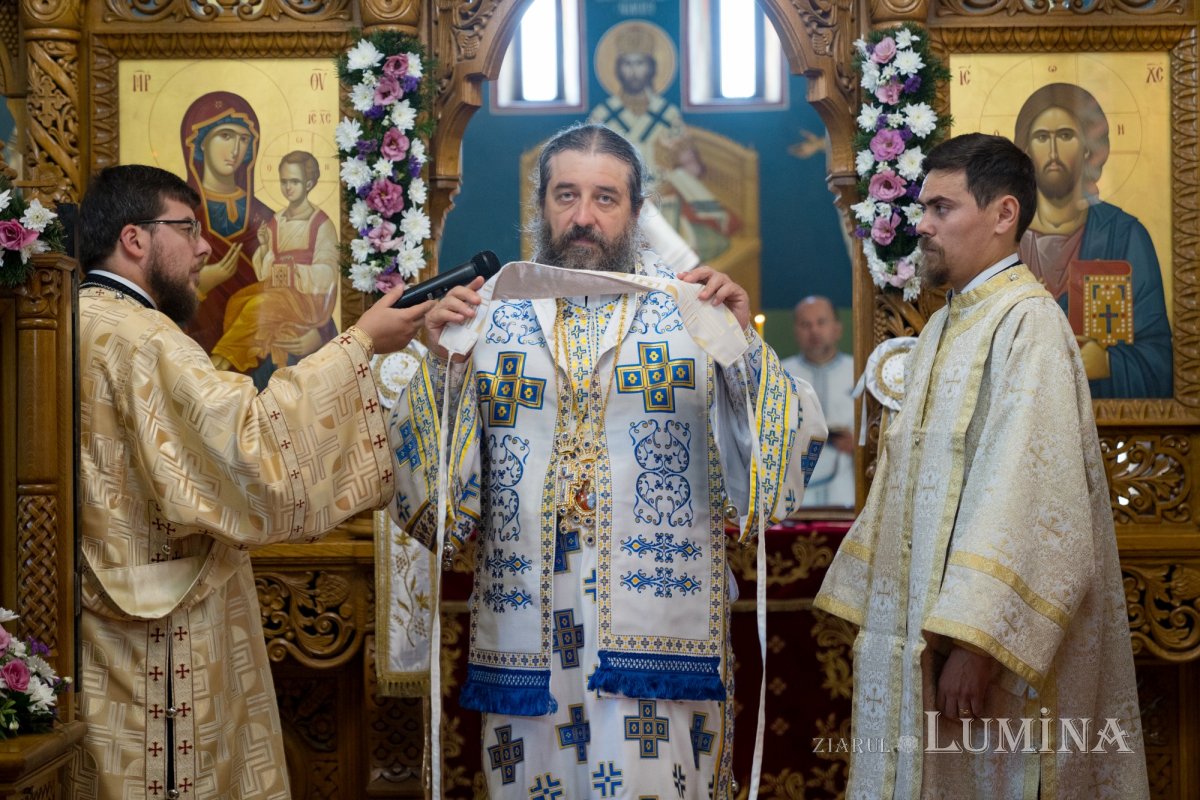 Sfințirea Altarului de vară al Mănăstirii Piatra Sfântă din Iași 180263