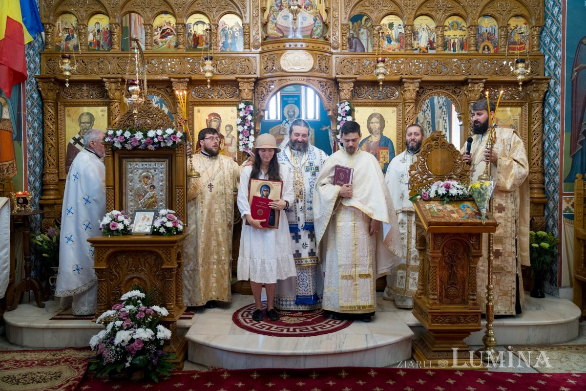 Sfințirea Altarului de vară al Mănăstirii Piatra Sfântă din Iași 180265