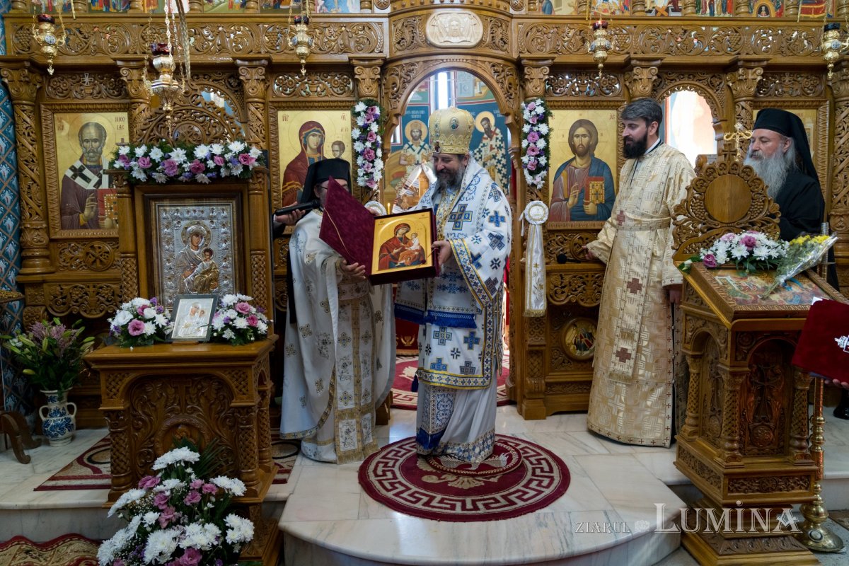 Sfințirea Altarului de vară al Mănăstirii Piatra Sfântă din Iași 180271