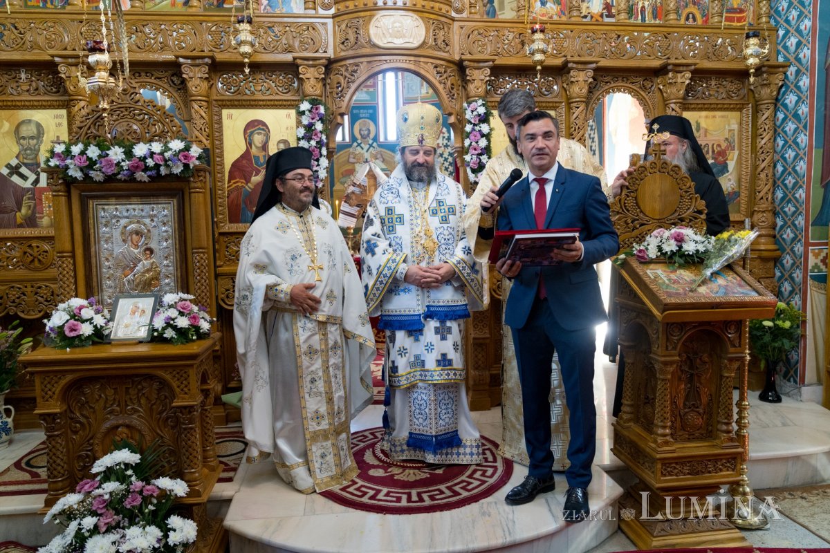 Sfințirea Altarului de vară al Mănăstirii Piatra Sfântă din Iași 180272