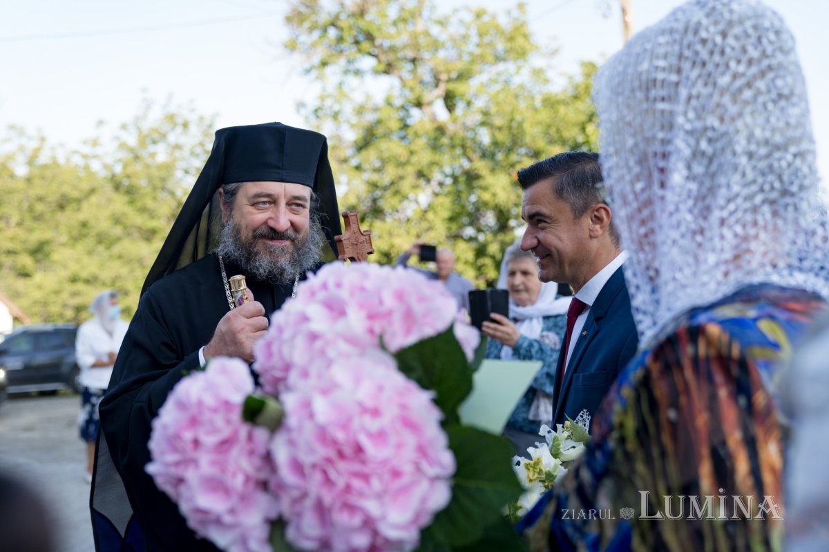 Sfințirea Altarului de vară al Mănăstirii Piatra Sfântă din Iași 180274