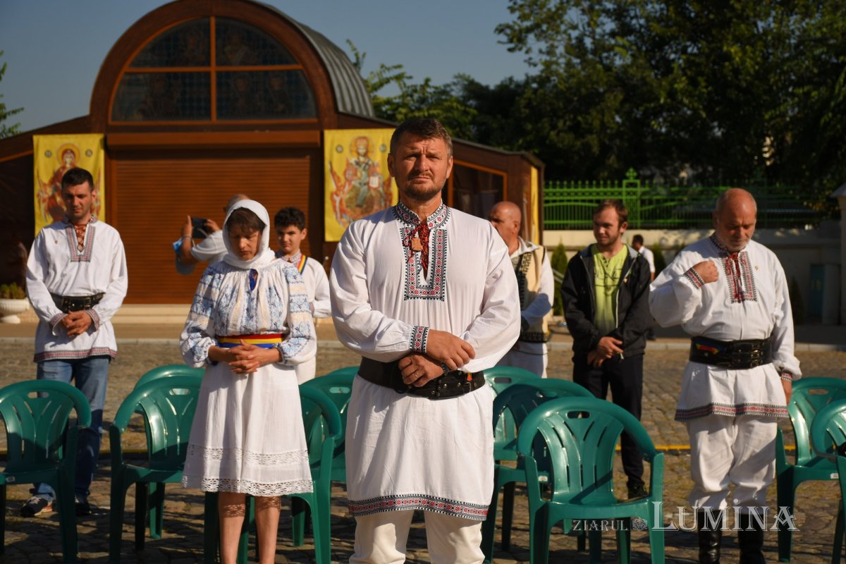 Preacinstirea Maicii Domnului pe Colina Bucuriei la sărbătoarea Adormirii sale 180470