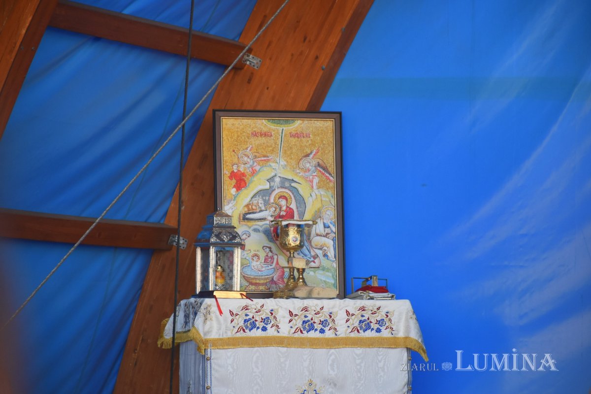 Preacinstirea Maicii Domnului pe Colina Bucuriei la sărbătoarea Adormirii sale 180477