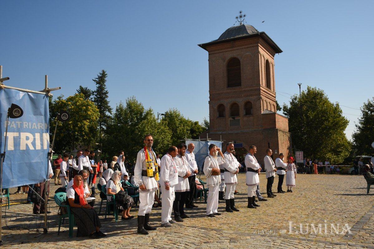 Preacinstirea Maicii Domnului pe Colina Bucuriei la sărbătoarea Adormirii sale 180483