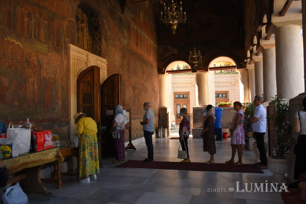 Preacinstirea Maicii Domnului pe Colina Bucuriei la sărbătoarea Adormirii sale 180487