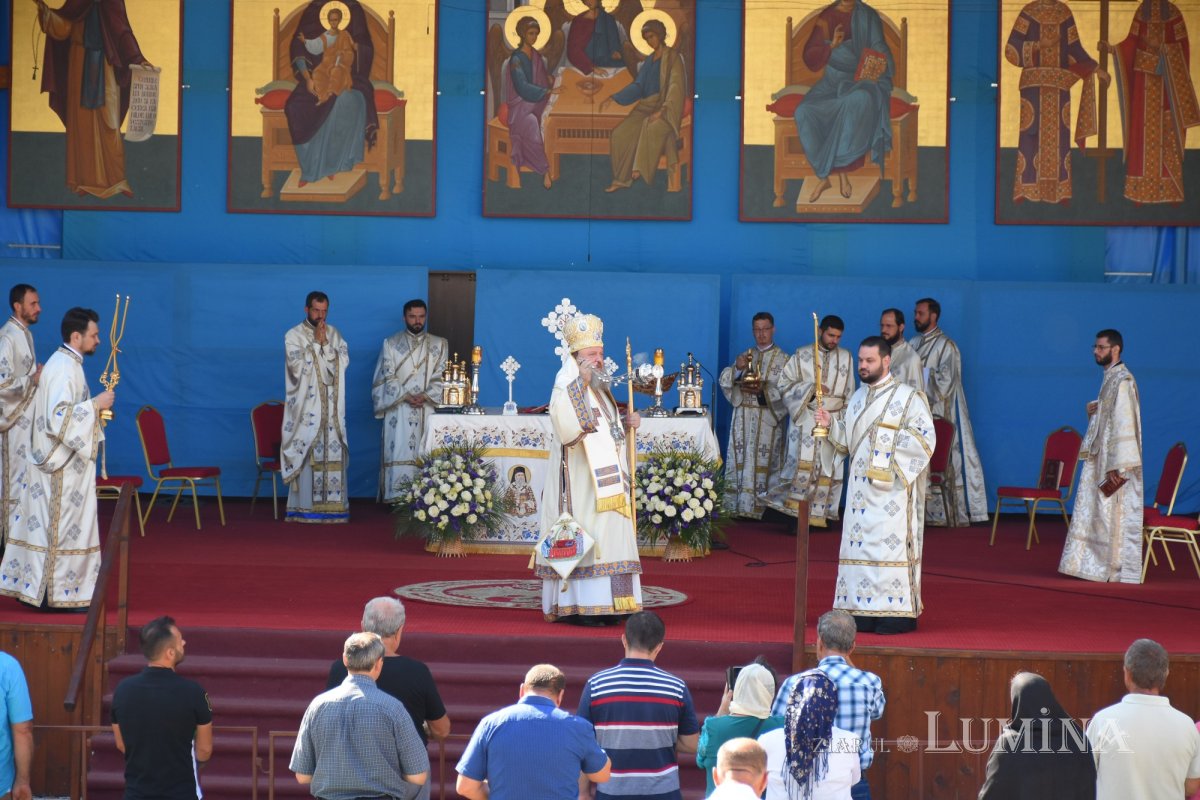 Preacinstirea Maicii Domnului pe Colina Bucuriei la sărbătoarea Adormirii sale 180492