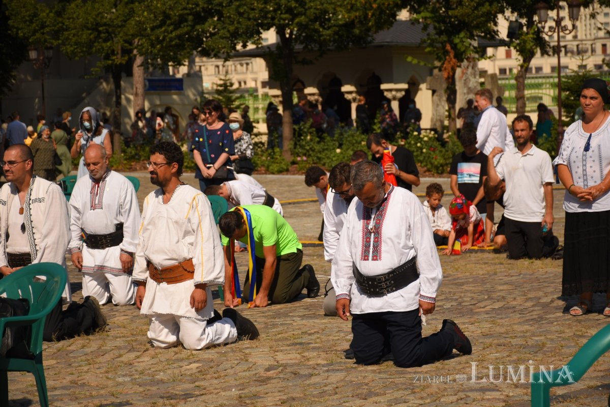 Preacinstirea Maicii Domnului pe Colina Bucuriei la sărbătoarea Adormirii sale 180494