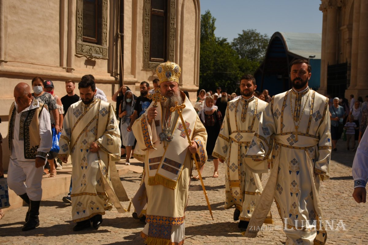 Preacinstirea Maicii Domnului pe Colina Bucuriei la sărbătoarea Adormirii sale 180500