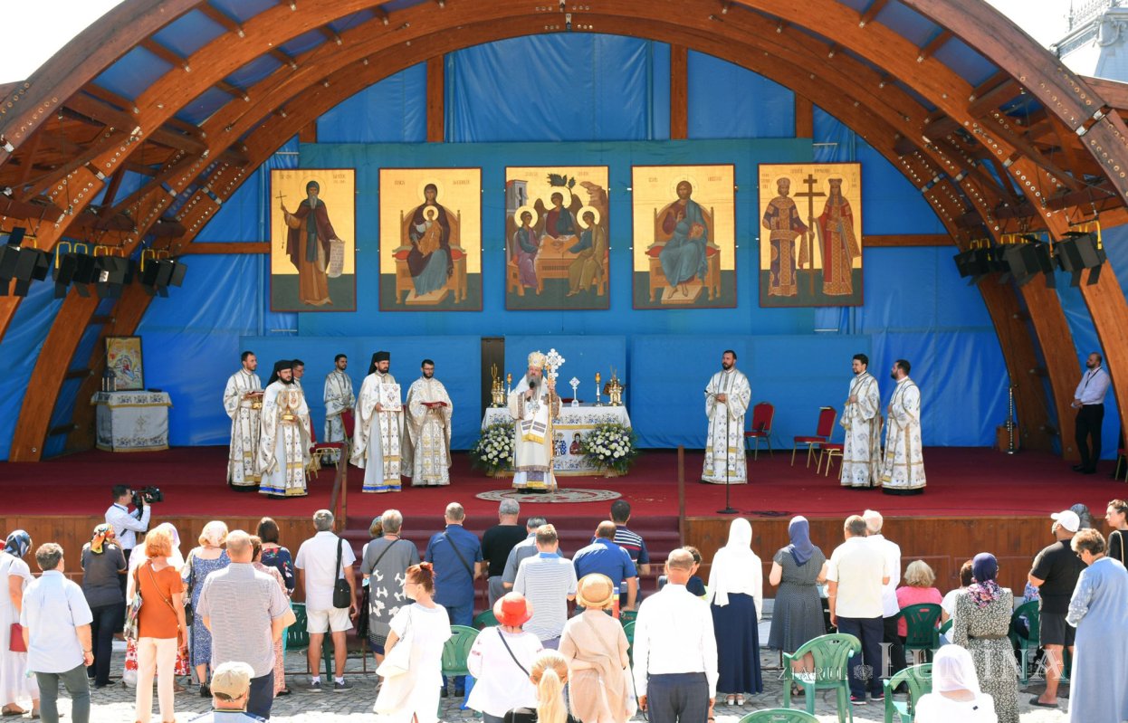 Preacinstirea Maicii Domnului pe Colina Bucuriei la sărbătoarea Adormirii sale 180505