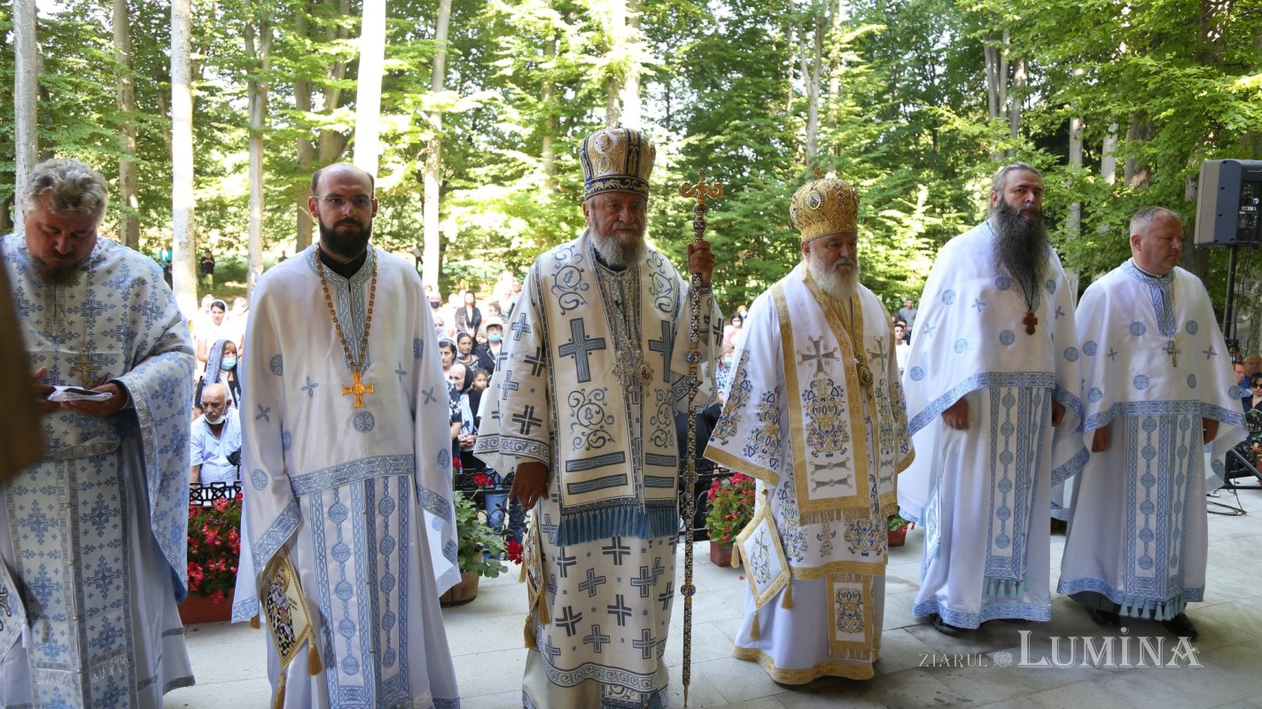 Sărbătoare la Mănăstirea Brâncoveanu de la Sâmbăta de Sus 180546