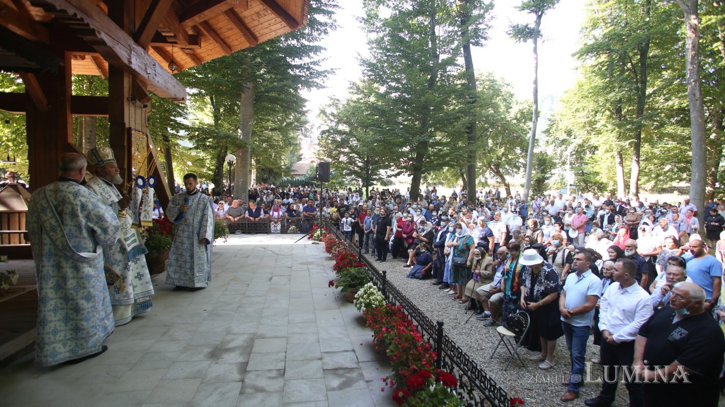 Sărbătoare la Mănăstirea Brâncoveanu de la Sâmbăta de Sus 180547