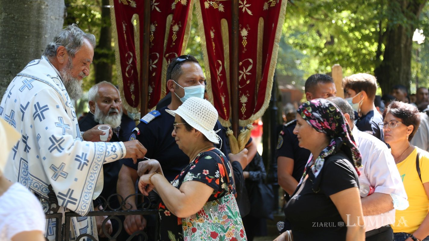 Sărbătoare la Mănăstirea Brâncoveanu de la Sâmbăta de Sus 180550