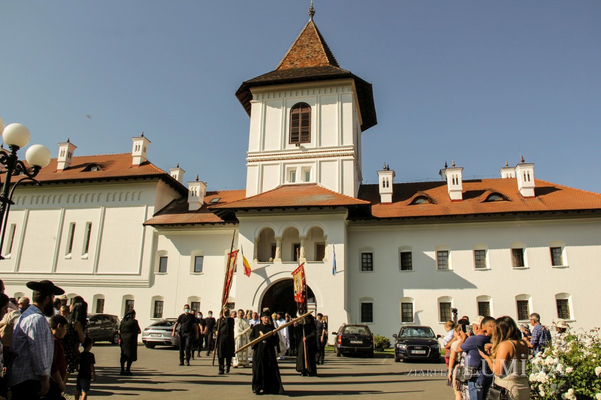 Sărbătoare la Mănăstirea Brâncoveanu de la Sâmbăta de Sus 180559