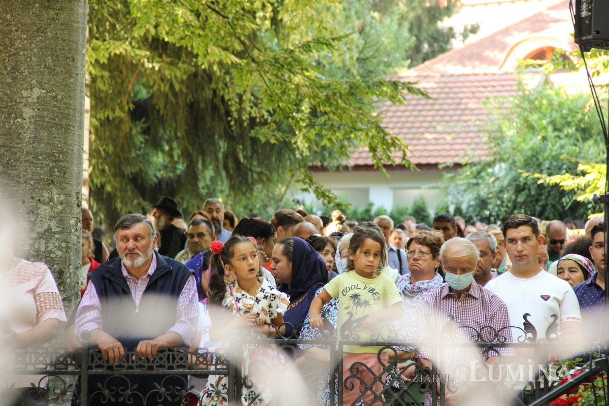 Sărbătoare la Mănăstirea Brâncoveanu de la Sâmbăta de Sus 180576