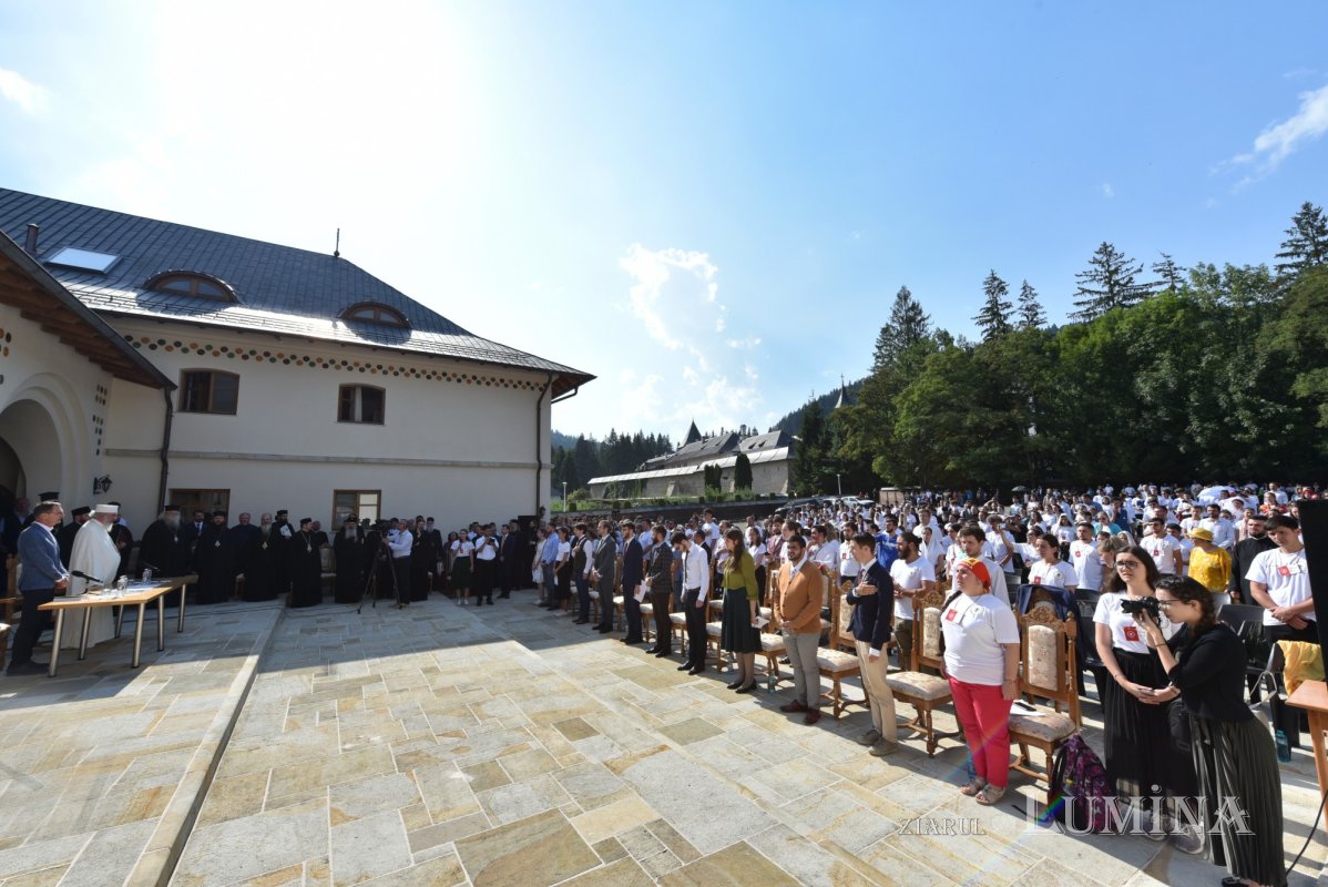 Congresul studențesc aniversar desfășurat la Mănăstirea Putna 180960