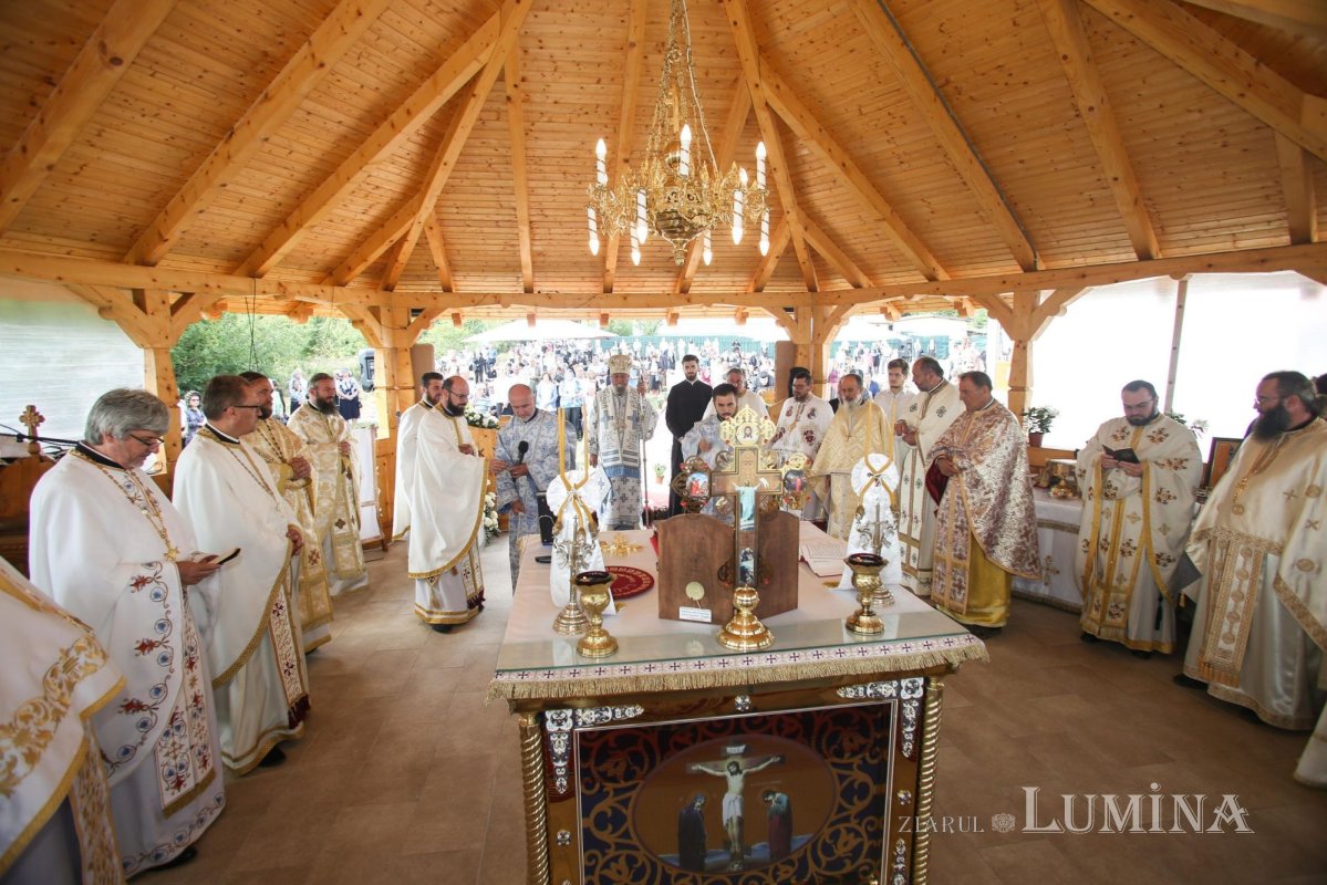 Mănăstirea „Acoperământul Maicii Domnului” din Şura Mare, judeţul Sibiu, a fost sfinţită 181503