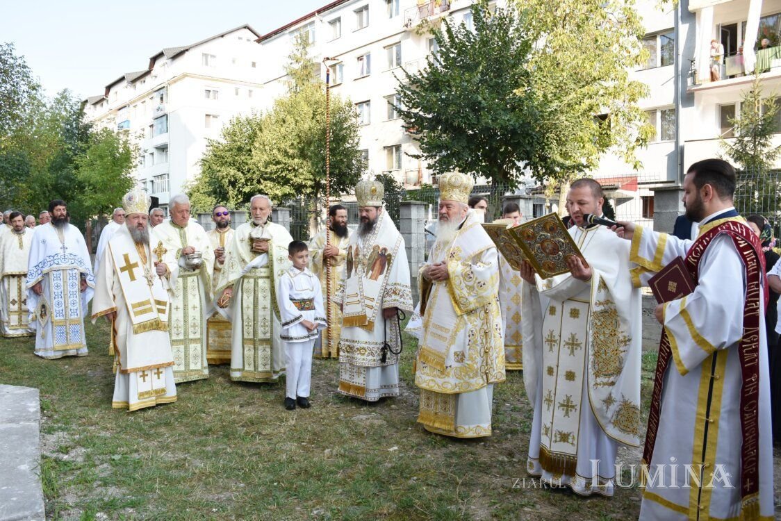 Târnosirea Bisericii „Sfânta Treime” și „Sfinții Trei Ierarhi” din Dej 181509