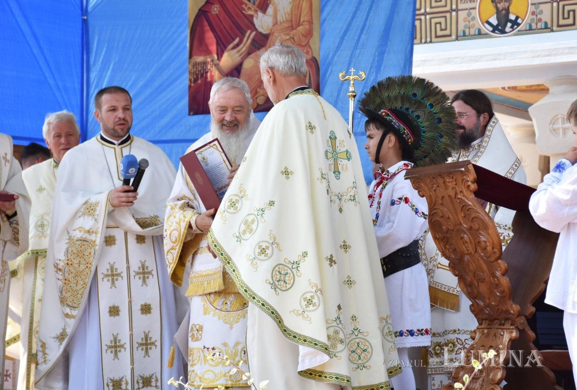 Târnosirea Bisericii „Sfânta Treime” și „Sfinții Trei Ierarhi” din Dej 181514