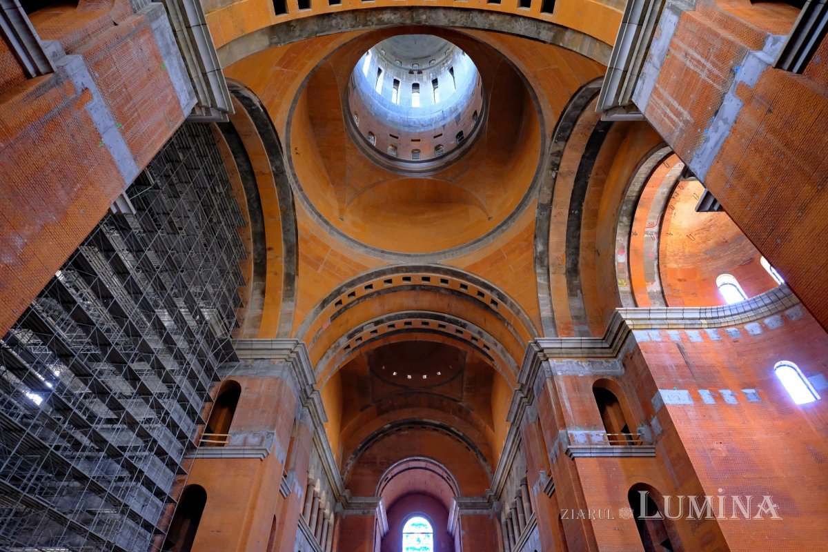 Şantierul Catedralei Naţionale la sfârşitul verii 181801