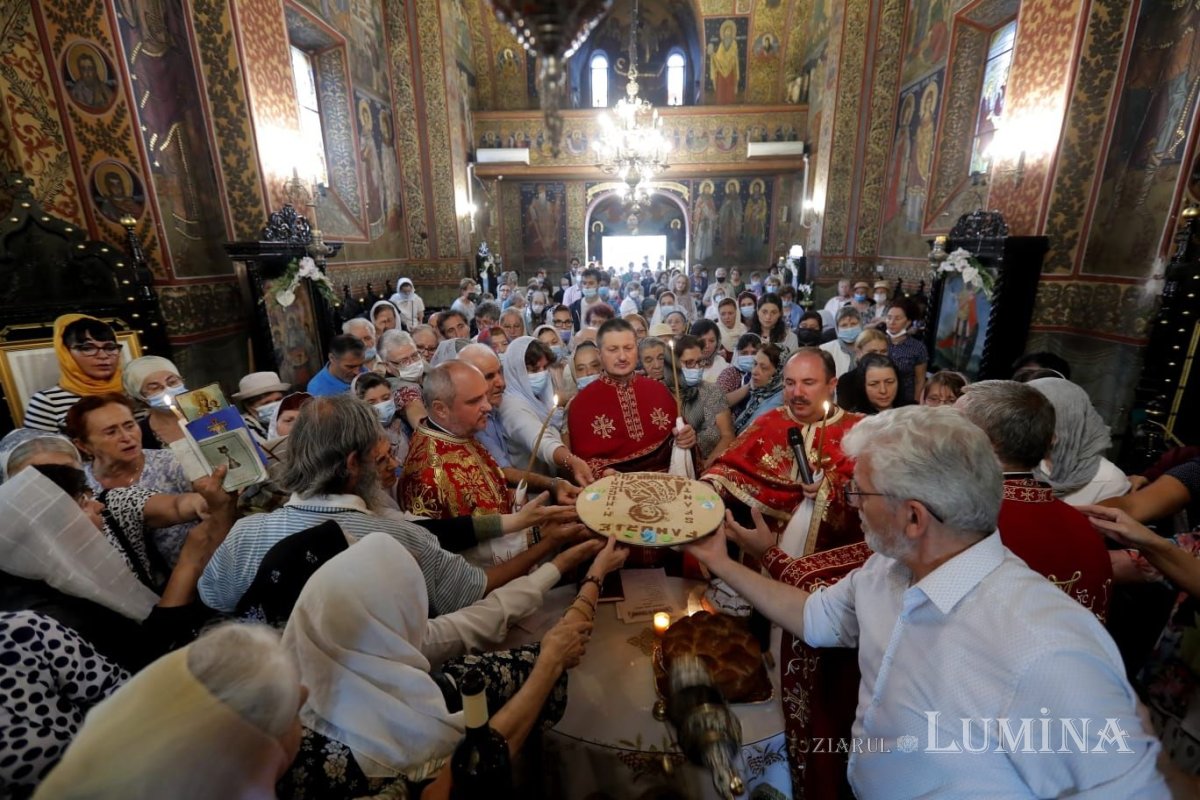 Prinos de cinstire adus Sfântului Mucenic Fanurie în Capitală 181993