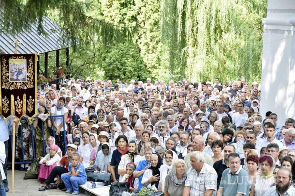 Trăitori pentru o zi în duhul și lumina sfinților de la Robaia 181740
