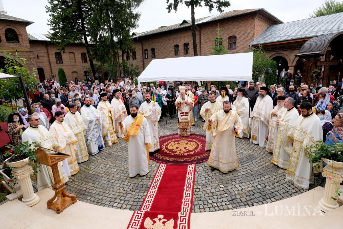 Zile de sărbătoare la Mănăstirea Plumbuita 182091