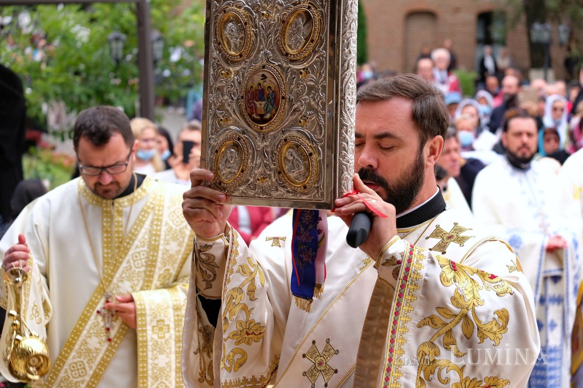 Zile de sărbătoare la Mănăstirea Plumbuita 182098
