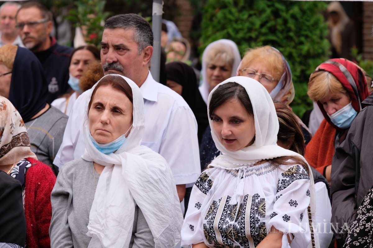 Zile de sărbătoare la Mănăstirea Plumbuita 182104