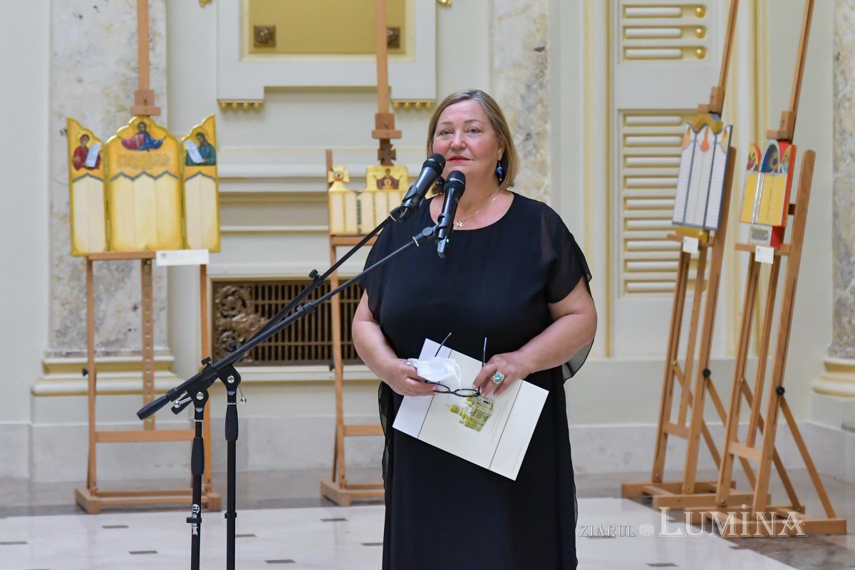 Premierea câștigătorilor celei de-a 10-a ediții a concursului „Icoana ortodoxă - lumina credinței” 182416