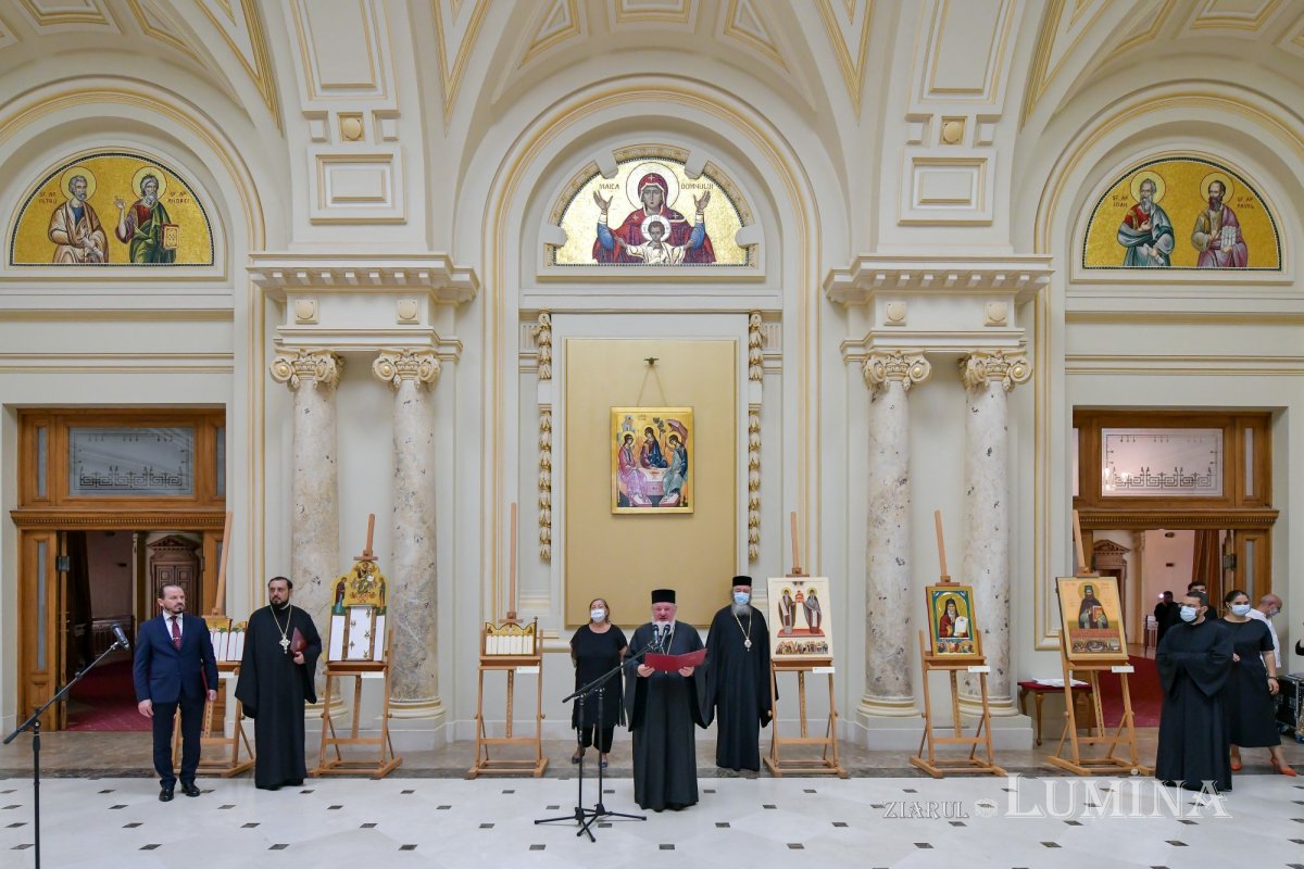 Premierea câștigătorilor celei de-a 10-a ediții a concursului „Icoana ortodoxă - lumina credinței” 182419